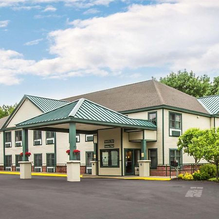 Econo Lodge Glens Falls - Lake George Dış mekan fotoğraf
