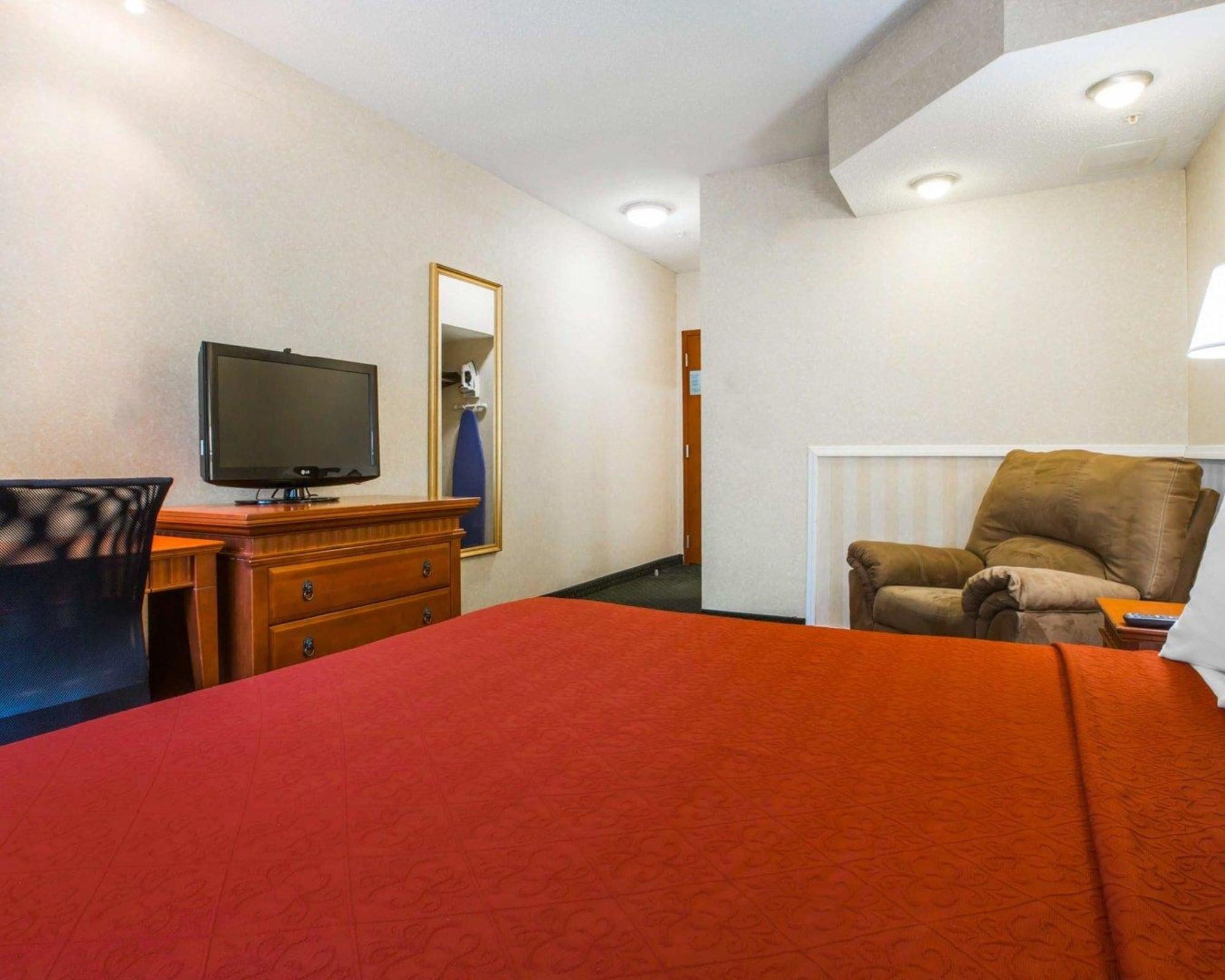 Econo Lodge Glens Falls - Lake George Dış mekan fotoğraf