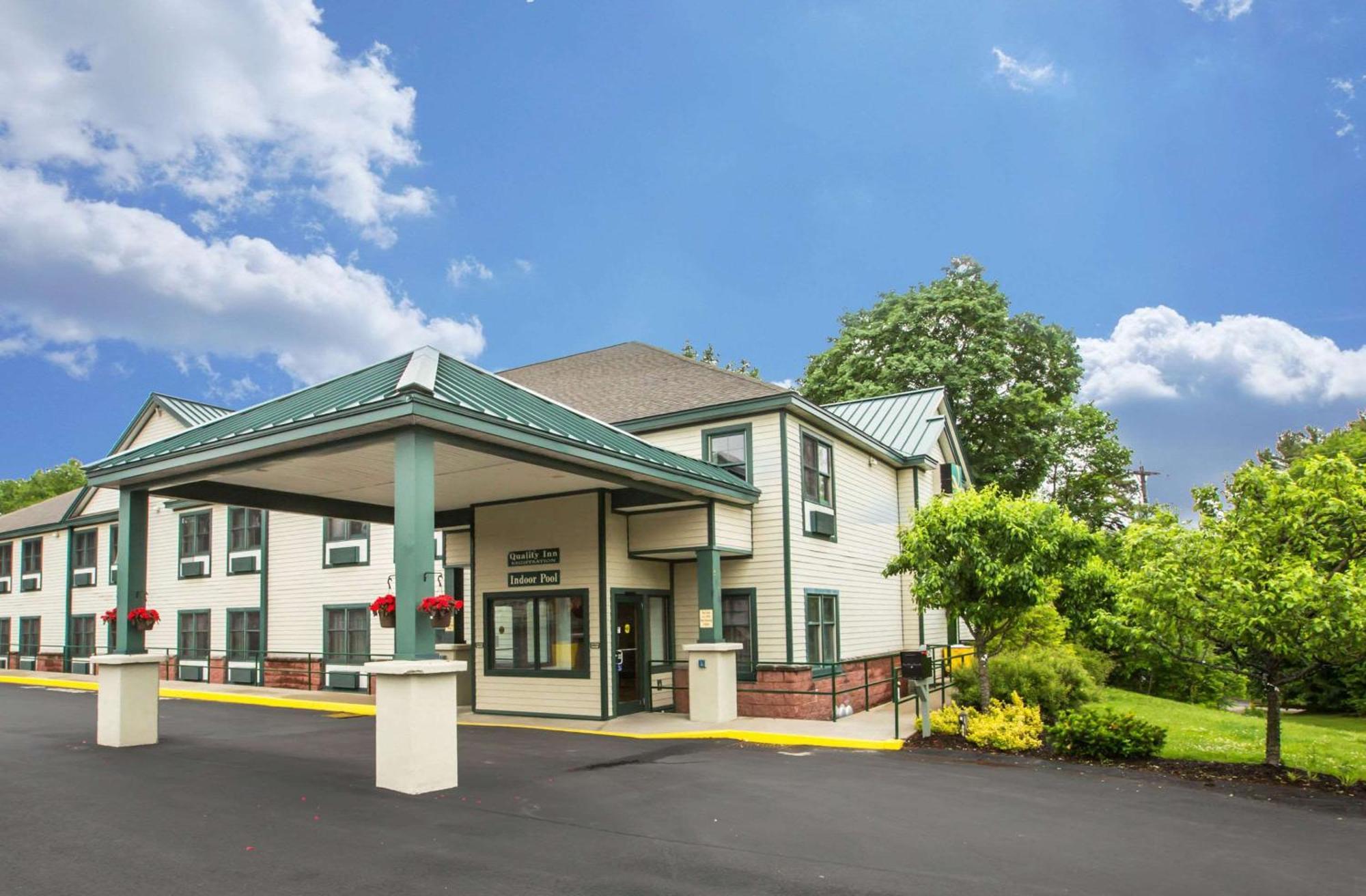 Econo Lodge Glens Falls - Lake George Dış mekan fotoğraf