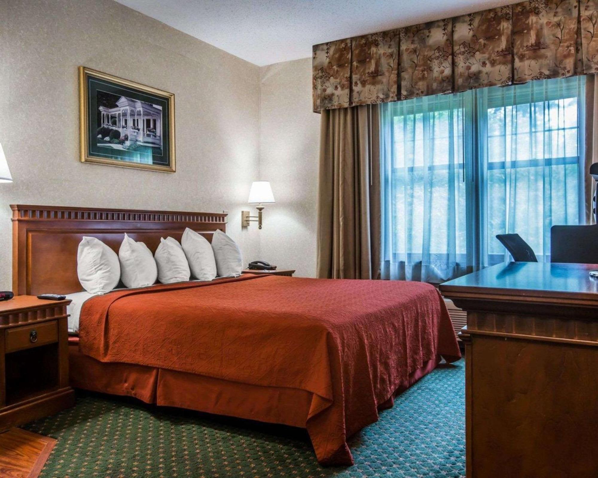 Econo Lodge Glens Falls - Lake George Dış mekan fotoğraf