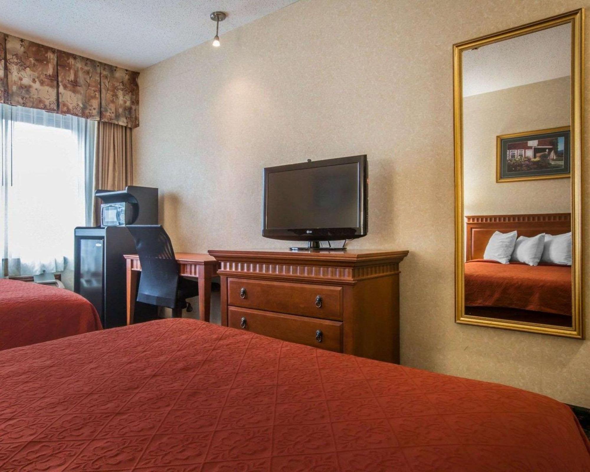 Econo Lodge Glens Falls - Lake George Dış mekan fotoğraf