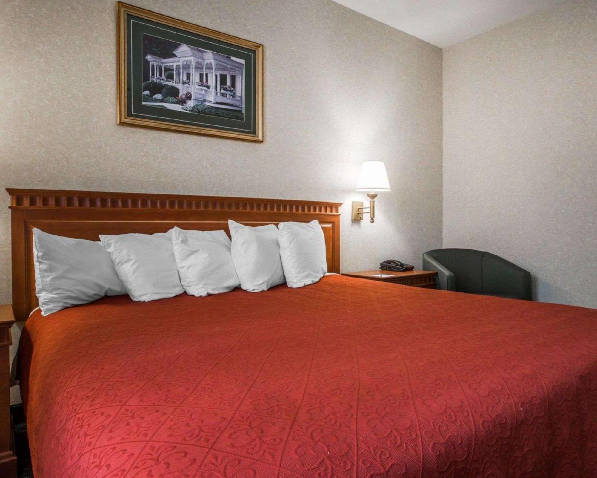Econo Lodge Glens Falls - Lake George Dış mekan fotoğraf