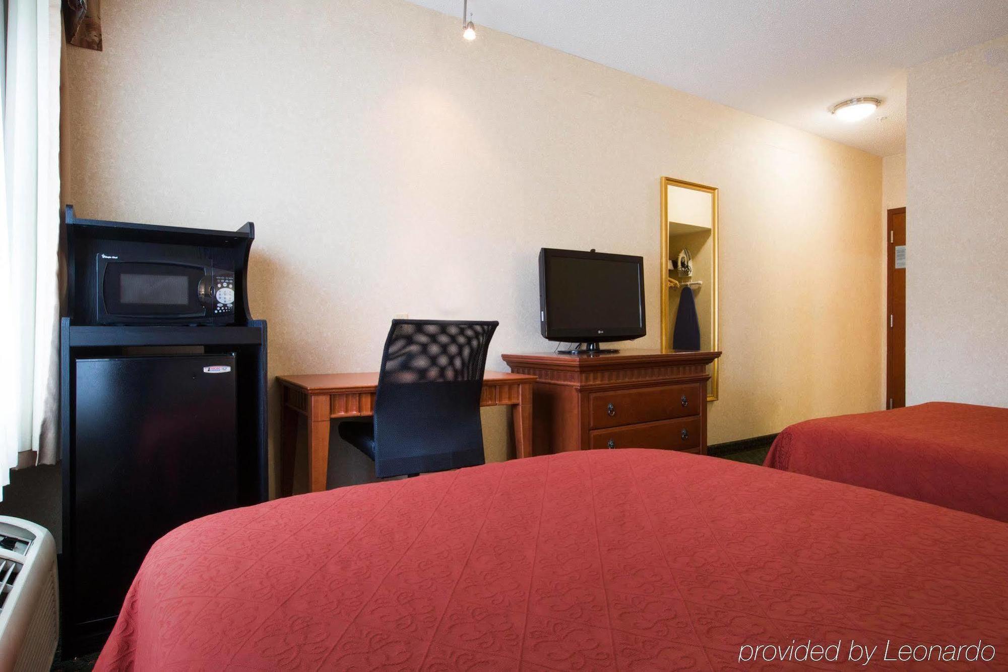 Econo Lodge Glens Falls - Lake George Dış mekan fotoğraf