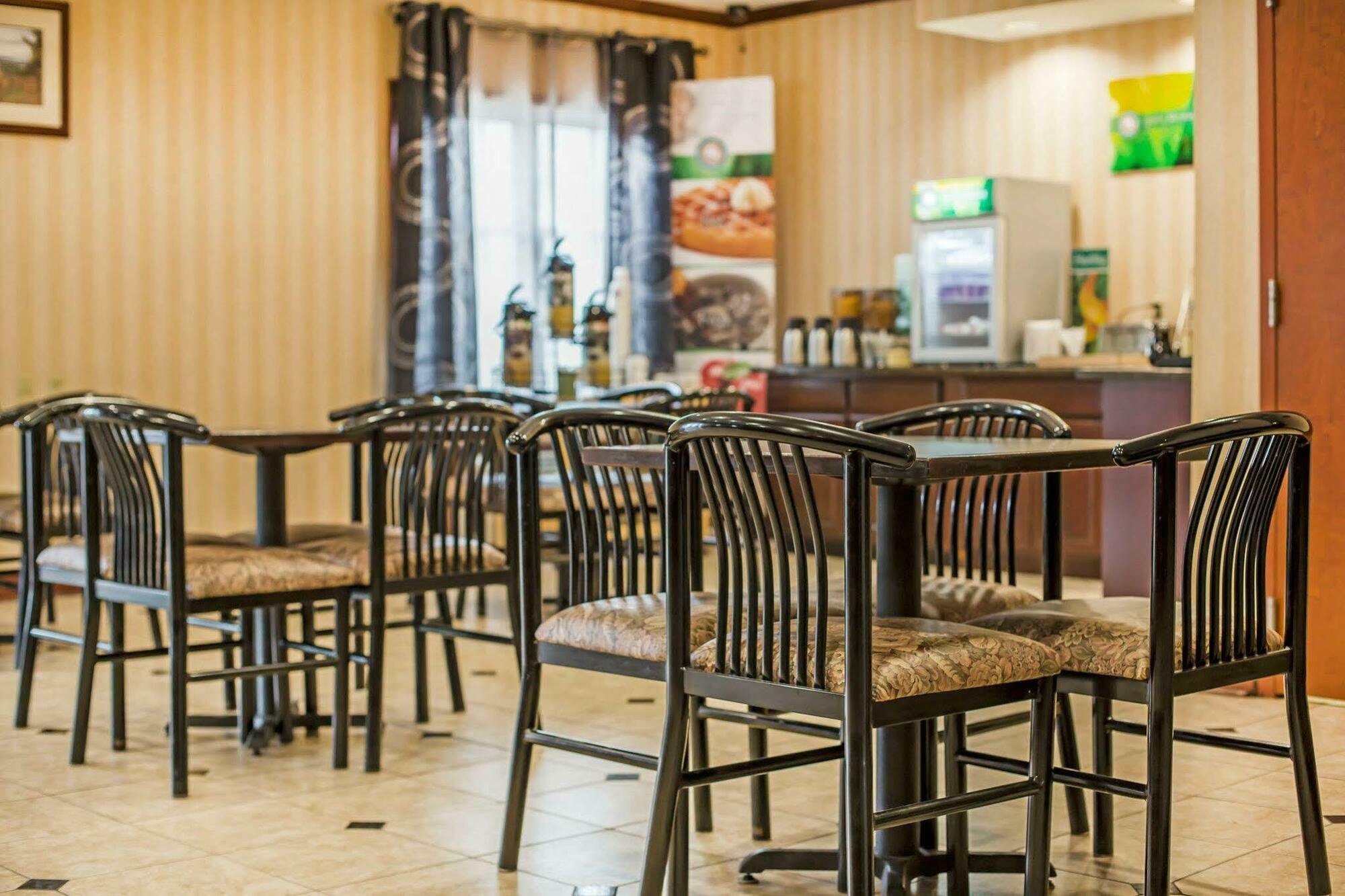 Econo Lodge Glens Falls - Lake George Dış mekan fotoğraf