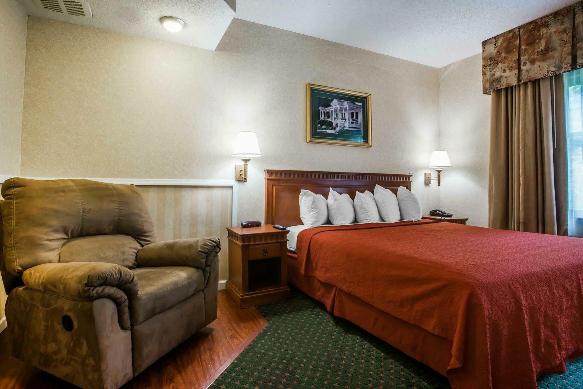 Econo Lodge Glens Falls - Lake George Dış mekan fotoğraf