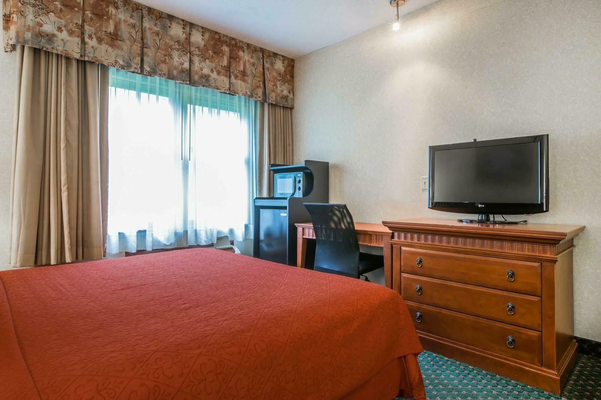 Econo Lodge Glens Falls - Lake George Dış mekan fotoğraf